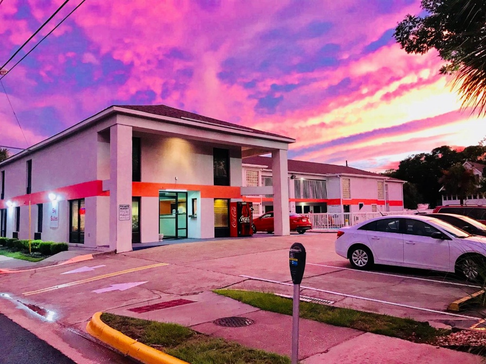 Sky Suites Main image